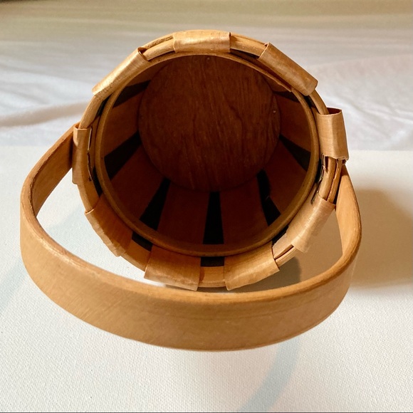 Mini Bushel Basket Natural Wood Chip Green details Small 4.5 inches Tall - Picture 13 of 15